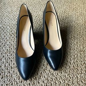 Nine West women’s block heel pumps. Size 9.5